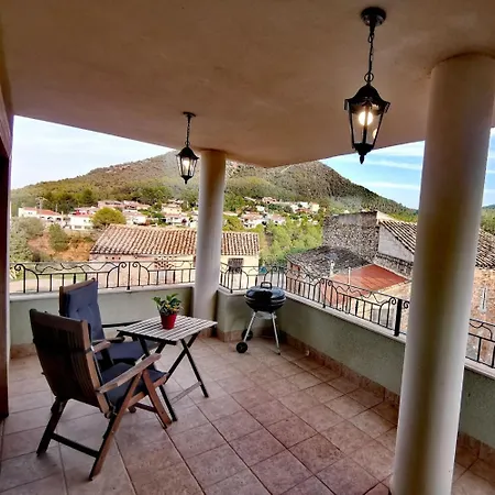 Dom wakacyjny Casa Crispetes Tales